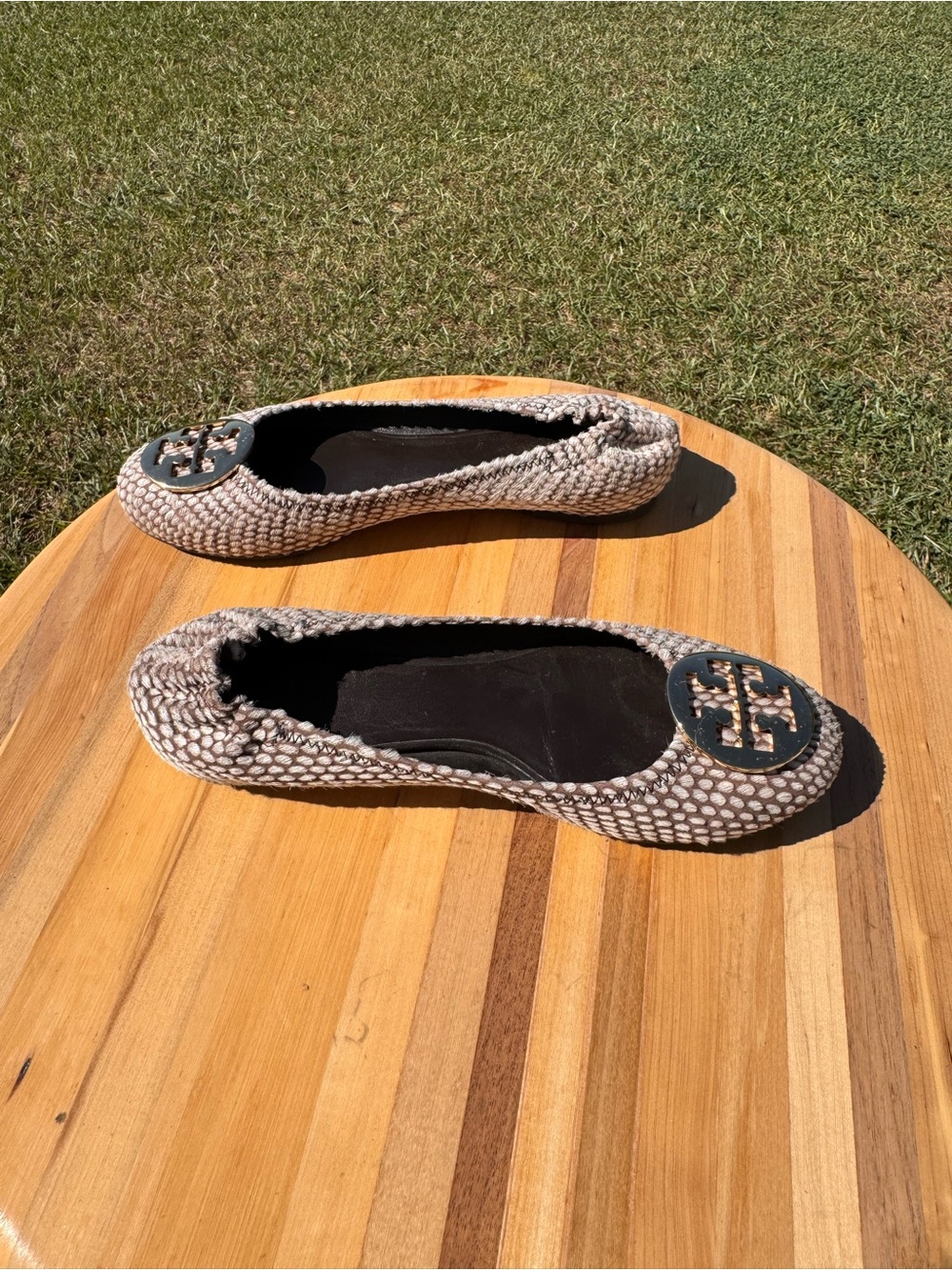 Ladies Tory Burch Taupe Woven Reva Logo Ballet Flats - Picture 8 of 8